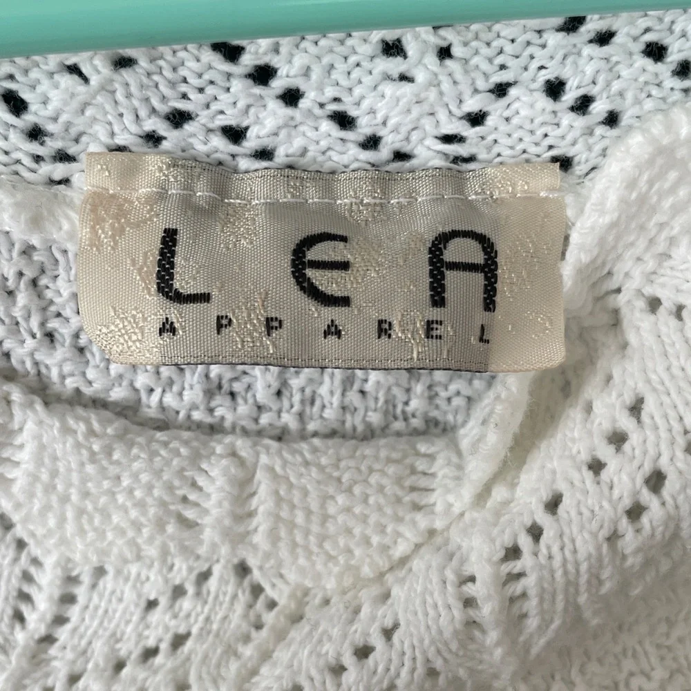 100% Cotton Made in the USA Vintage Knit Lace Crochet Top - Picture 2 of 5